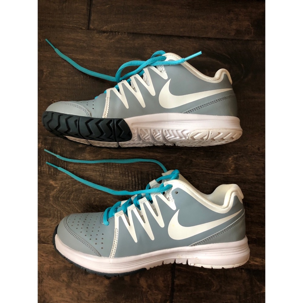 Nike Vapor Court Tennis Shoes